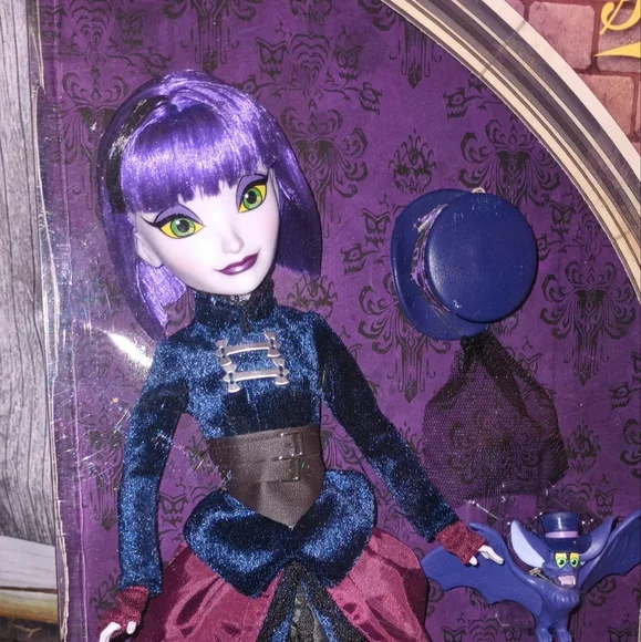 Disney Attractionista Haunted Mansion Ride Gracie Doll Disneyland Collectible - Picture 4 of 7
